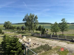 Pronájem skladu, Měník, 5600 m2
