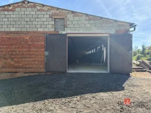 Pronájem skladu, Měník, 5600 m2