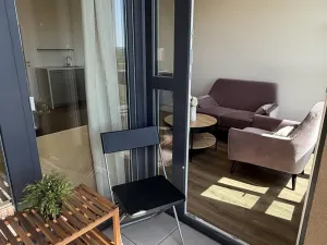 Pronájem bytu 1+kk, Praha - Černý Most, Arnošta Valenty, 38 m2