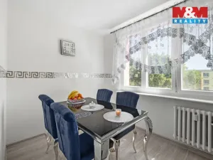 Prodej bytu 4+1, Postoloprty, Jiráskovo náměstí, 77 m2