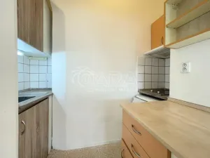 Pronájem bytu 1+kk, Praha - Vršovice, 28. pluku, 30 m2