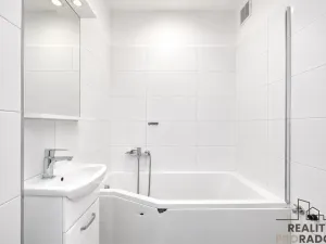 Prodej bytu 2+1, Pardubice - Zelené Předměstí, Palackého třída, 69 m2