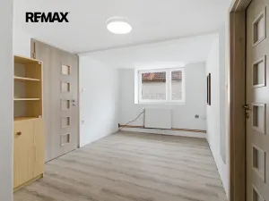 Prodej rodinného domu, Lnáře, 207 m2