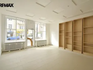 Pronájem obchodního prostoru, Hradec Králové - Pražské Předměstí, S. K. Neumanna, 58 m2