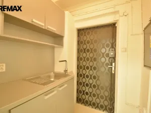 Pronájem obchodního prostoru, Hradec Králové - Pražské Předměstí, S. K. Neumanna, 58 m2