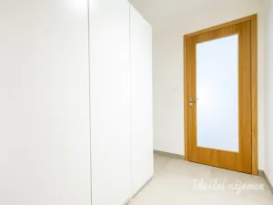 Pronájem bytu 2+kk, Praha - Smíchov, Albrightové, 52 m2