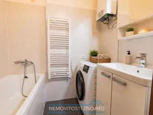 Prodej bytu 1+kk, Znojmo, Na Rejdišti, 33 m2