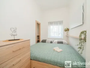 Pronájem bytu 2+kk, Praha - Libeň, Nad Rokoskou, 38 m2