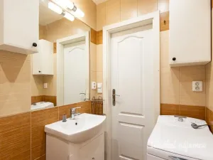 Pronájem bytu 2+kk, Praha - Krč, Točitá, 39 m2