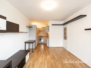 Pronájem bytu 2+kk, Praha - Krč, Točitá, 39 m2