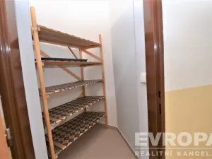 Pronájem bytu 2+kk, Praha - Libeň, Na Dědince, 40 m2
