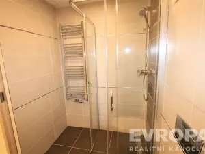 Pronájem bytu 1+kk, Praha - Libeň, Kurta Konráda, 34 m2