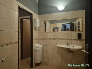 Pronájem obchodního prostoru, Praha - Letňany, Třinecká, 124 m2