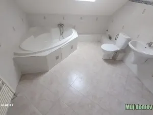 Pronájem bytu 4+kk, Praha - Horní Počernice, 103 m2