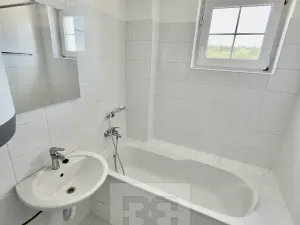 Pronájem bytu 2+kk, Kladno, Vojtěcha Lanny, 56 m2