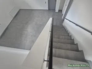 Pronájem obchodního prostoru, Praha - Žižkov, Hartigova, 88 m2
