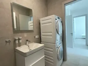 Pronájem bytu 2+kk, Hajany, 50 m2