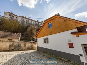 Prodej vícegeneračního domu, Jevišovice, 350 m2
