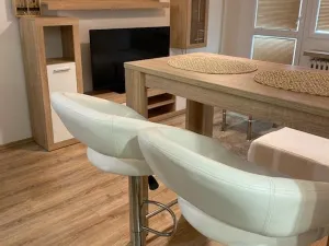 Pronájem bytu 2+kk, Praha - Střížkov, Jablonecká, 42 m2
