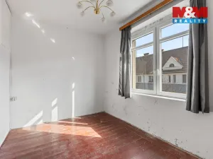 Prodej obchodního prostoru, Louny, Husova, 744 m2