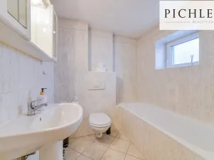Prodej rodinného domu, Stříbrná, 341 m2