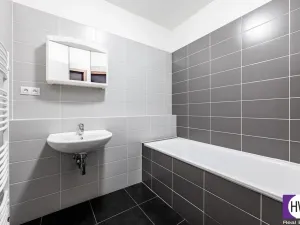 Pronájem bytu 3+kk, Praha, Rižská, 75 m2