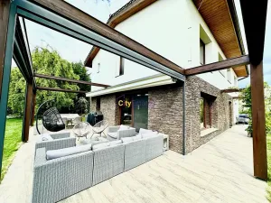 Prodej rodinného domu, Sulice, Luční, 300 m2