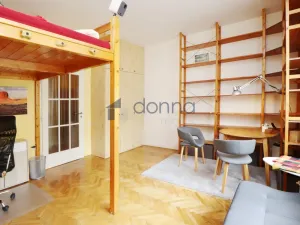 Pronájem bytu 1+kk, Praha, Konviktská, 30 m2