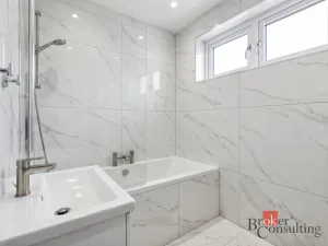 Prodej bytu 3+1, Zvoleněves, 71 m2