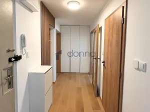 Pronájem bytu 3+kk, Praha, Vodnická, 84 m2