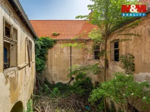 Prodej historického objektu, Zvoleněves, 5000 m2