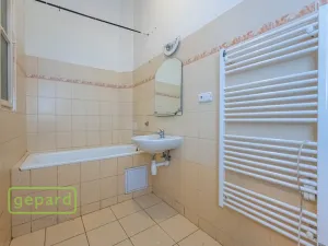 Prodej bytu 1+1, Praha - Holešovice, Osadní, 49 m2