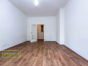 Prodej bytu 1+1, Praha - Holešovice, Osadní, 49 m2