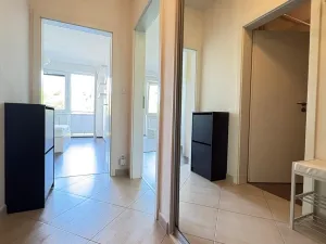 Pronájem bytu 2+kk, Praha, Modenská, 60 m2