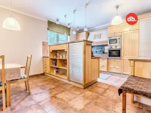 Prodej rodinného domu, Karlovy Vary, Krokova, 280 m2