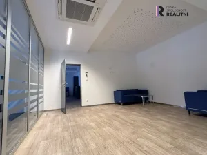 Pronájem kanceláře, Karlovy Vary, T. G. Masaryka, 411 m2