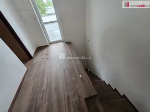 Pronájem bytu 3+kk, Praha - Horní Počernice, Bártlova, 98 m2