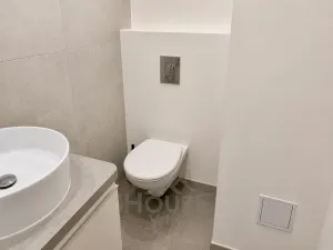 Prodej bytu 2+kk, Praha - Vršovice, Sportovní, 44 m2