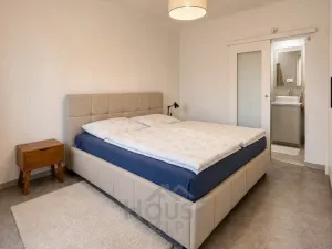 Prodej bytu 2+kk, Praha - Vršovice, Sportovní, 44 m2