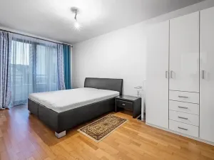 Pronájem bytu 3+kk, Praha - Břevnov, Na Petynce, 91 m2