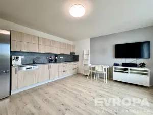 Prodej bytu 3+kk, Olomouc - Nedvězí, Jilemnického, 77 m2