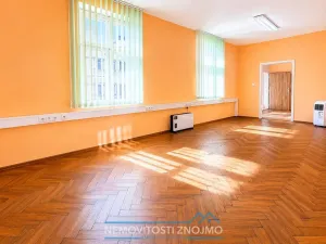 Pronájem kanceláře, Znojmo, Horní náměstí, 96 m2