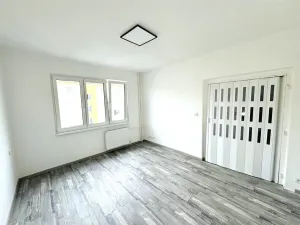 Pronájem bytu 2+1, Cheb, Kosmonautů, 56 m2