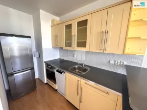 Pronájem bytu 2+kk, Praha - Řepy, Skuteckého, 57 m2