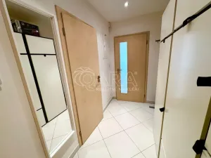 Pronájem bytu 1+kk, Praha - Břevnov, Patočkova, 32 m2