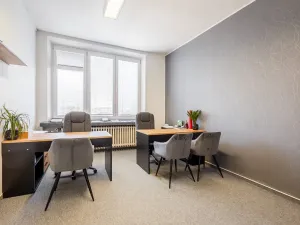 Pronájem kanceláře, Hradec Králové, Hořická, 130 m2