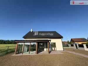 Prodej rodinného domu, Svárov, Pod Větrolamem, 155 m2