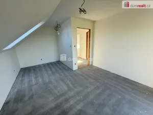 Prodej rodinného domu, Svárov, Pod Větrolamem, 155 m2