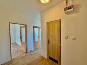 Prodej bytu 2+1, Kadaň, Chomutovská, 56 m2
