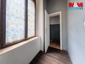 Pronájem obchodního prostoru, Karlovy Vary, Jaltská, 38 m2